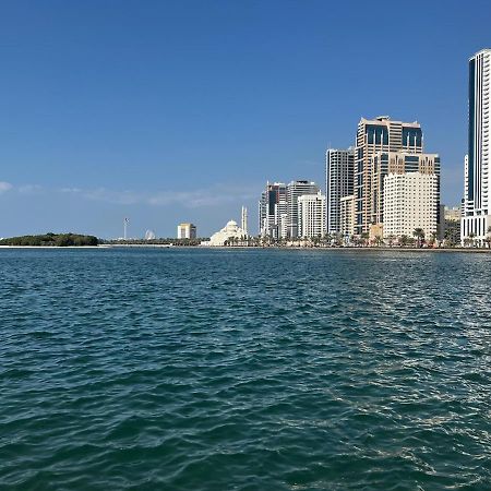 Holiday Home 2 Bedrooms Apartment For Family Only Sharjah Exterior photo