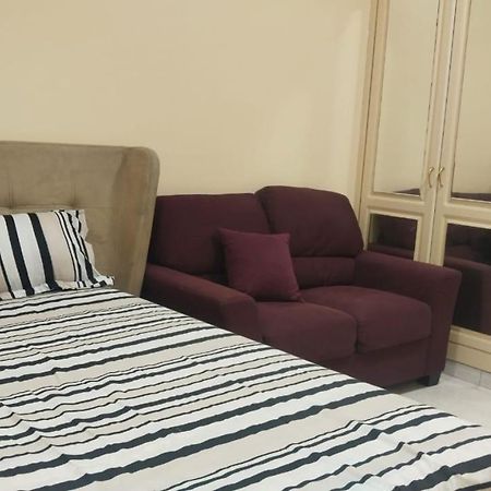 Holiday Home 2 Bedrooms Apartment For Family Only Sharjah Exterior photo
